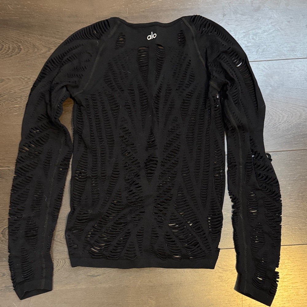 ALO Yoga Wanderer Laser-Cut Long Sleeve - Picture 4 of 4